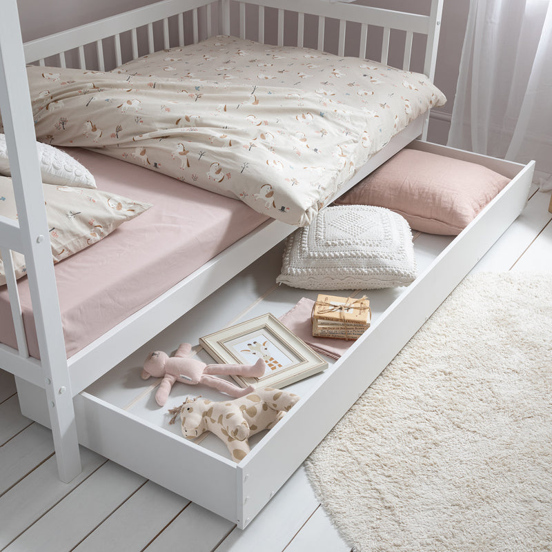 Lottie Treehouse Single Day Bed in Classic White