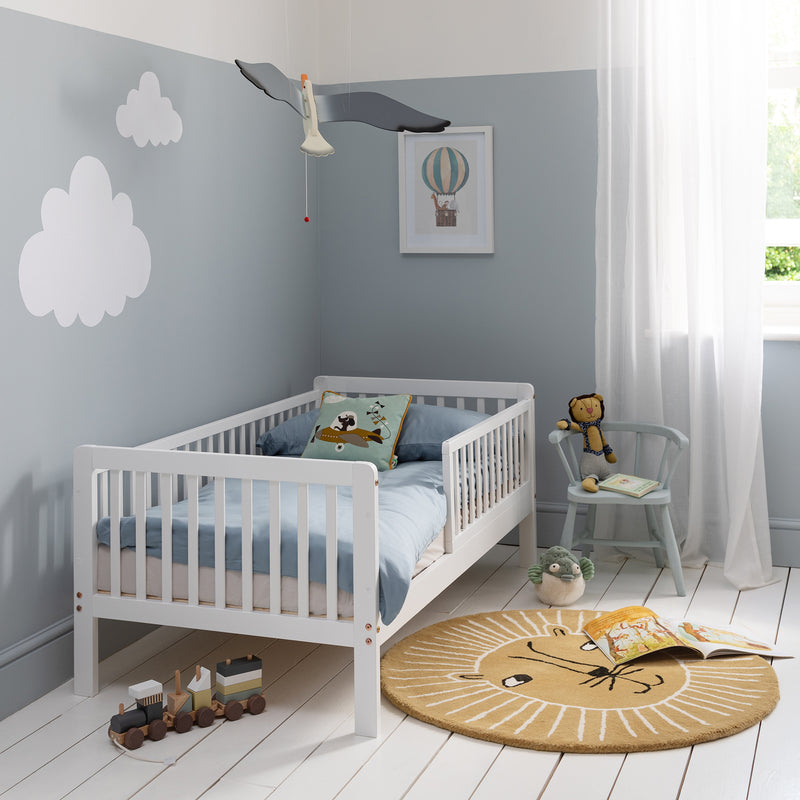Leonora Toddler Bed with Pull-Out Trundle in White