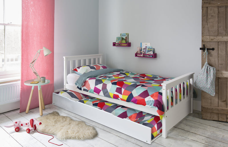 Pull out Trundle Spacesaver Bed in Classic White