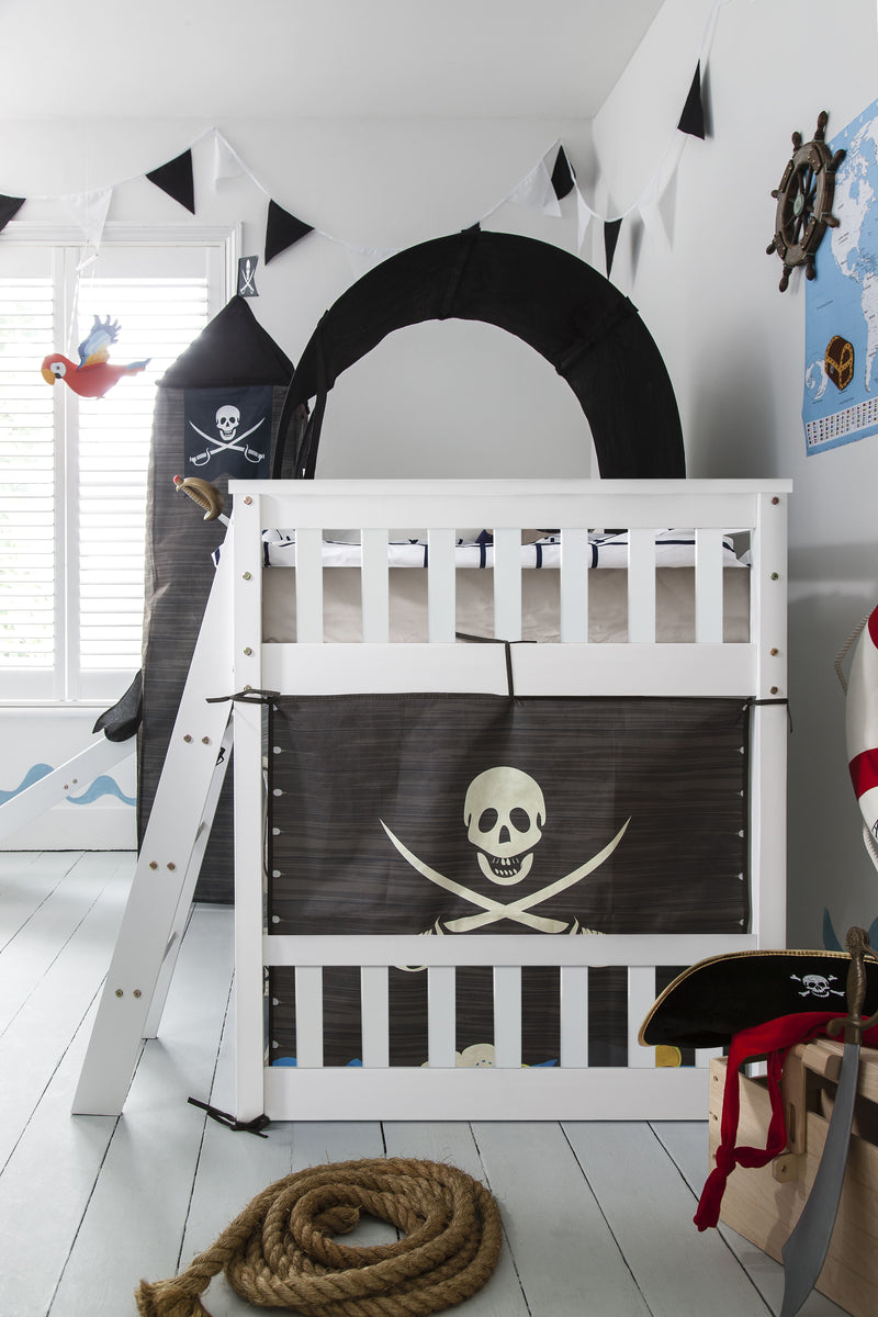 Harri Bunk Bed Low with Pirate Hideaway Package in Classic White