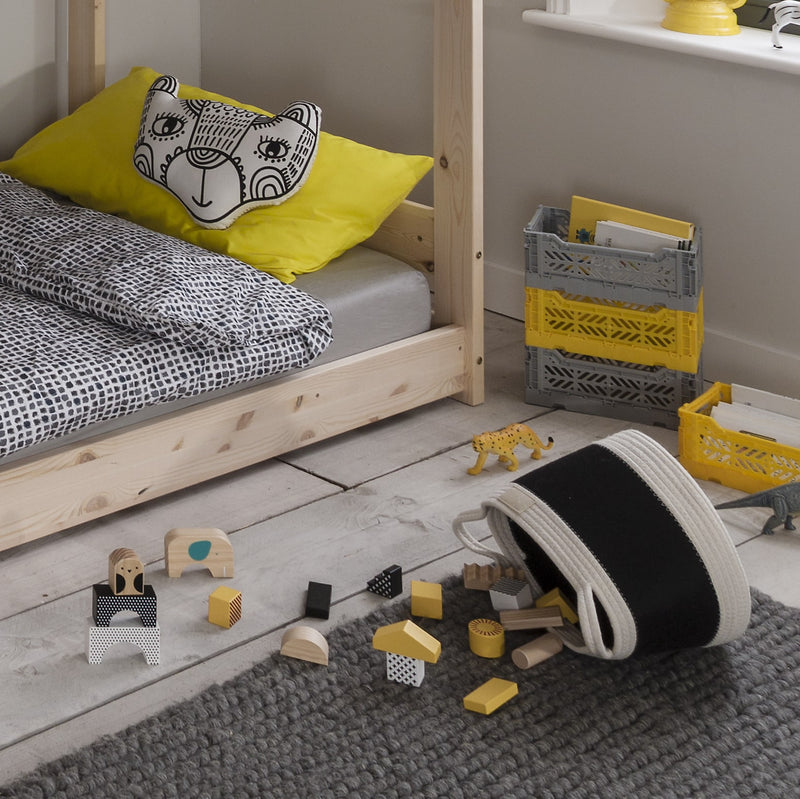 Henrik Triple Bed Bunk Triple Sleeper in Natural Pine