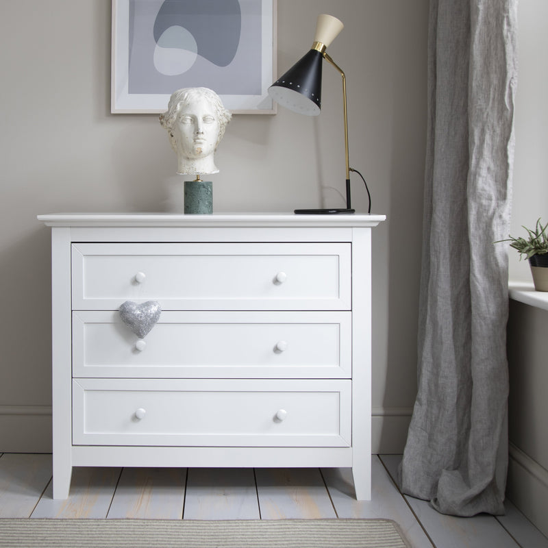 Torsby Chest of Drawers 3 Drawer Wide in Classic White