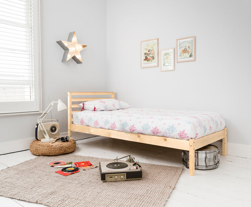 Larson Single Bed in Natural Pine