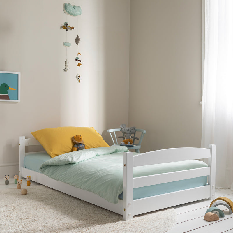 Mimi Shorty Bunk Bed Splits into Toddler and Day Bed in Classic White