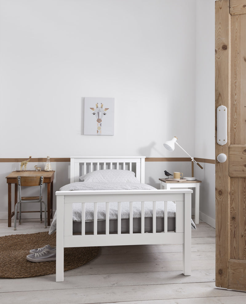 Hampshire Single Bed Frame with Olaf Pull Out Trundle in White