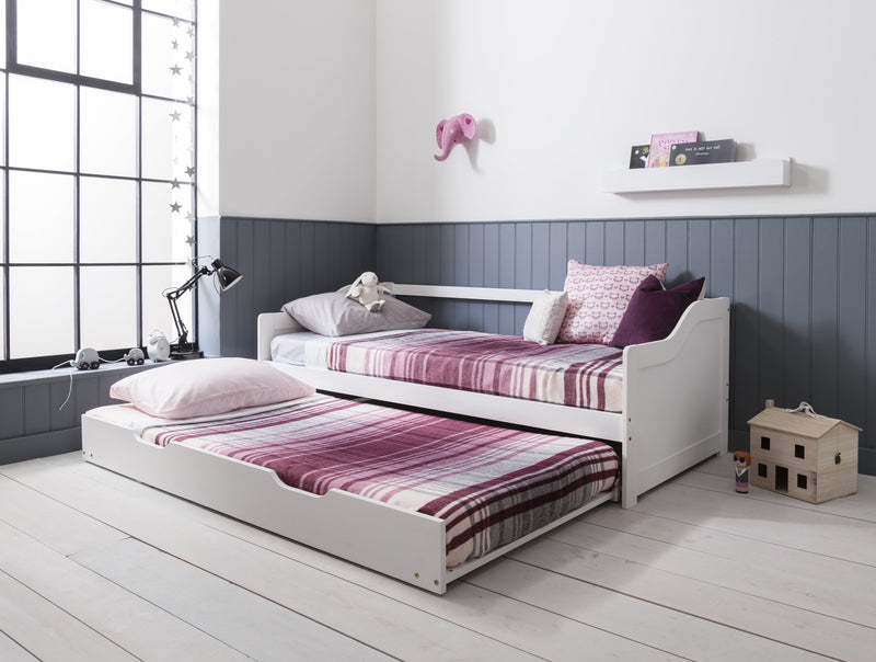 Hove Day Bed with Pullout Trundle in Classic White