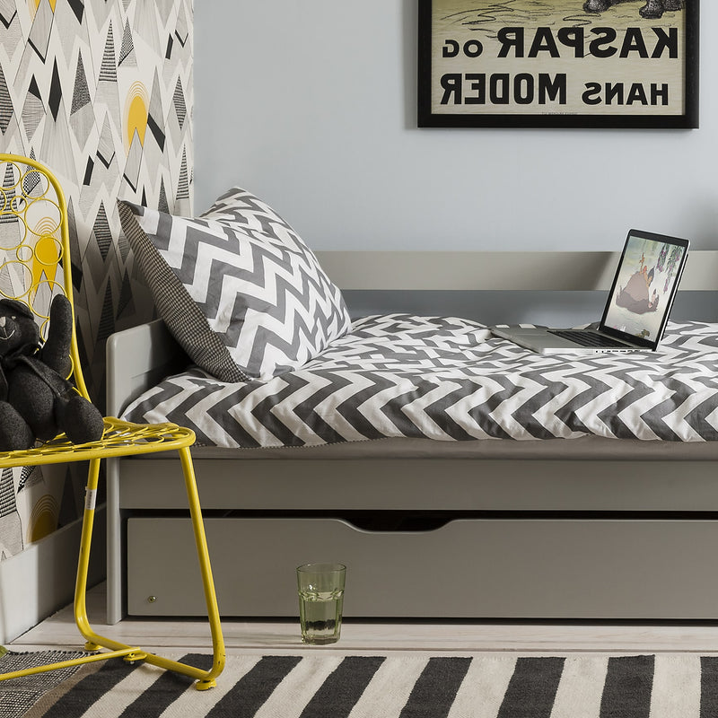 Hove Day Bed with Pullout Trundle in Silk Grey