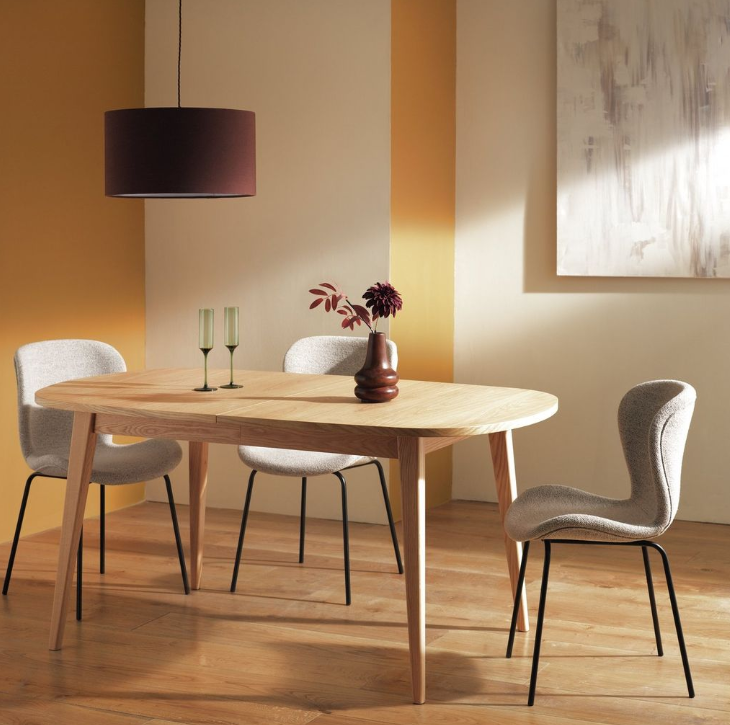 Habitat Etta Extending 6 - 8 Seater Dining Table - Natural 17449035 (Open Box- See T's & C's for details)