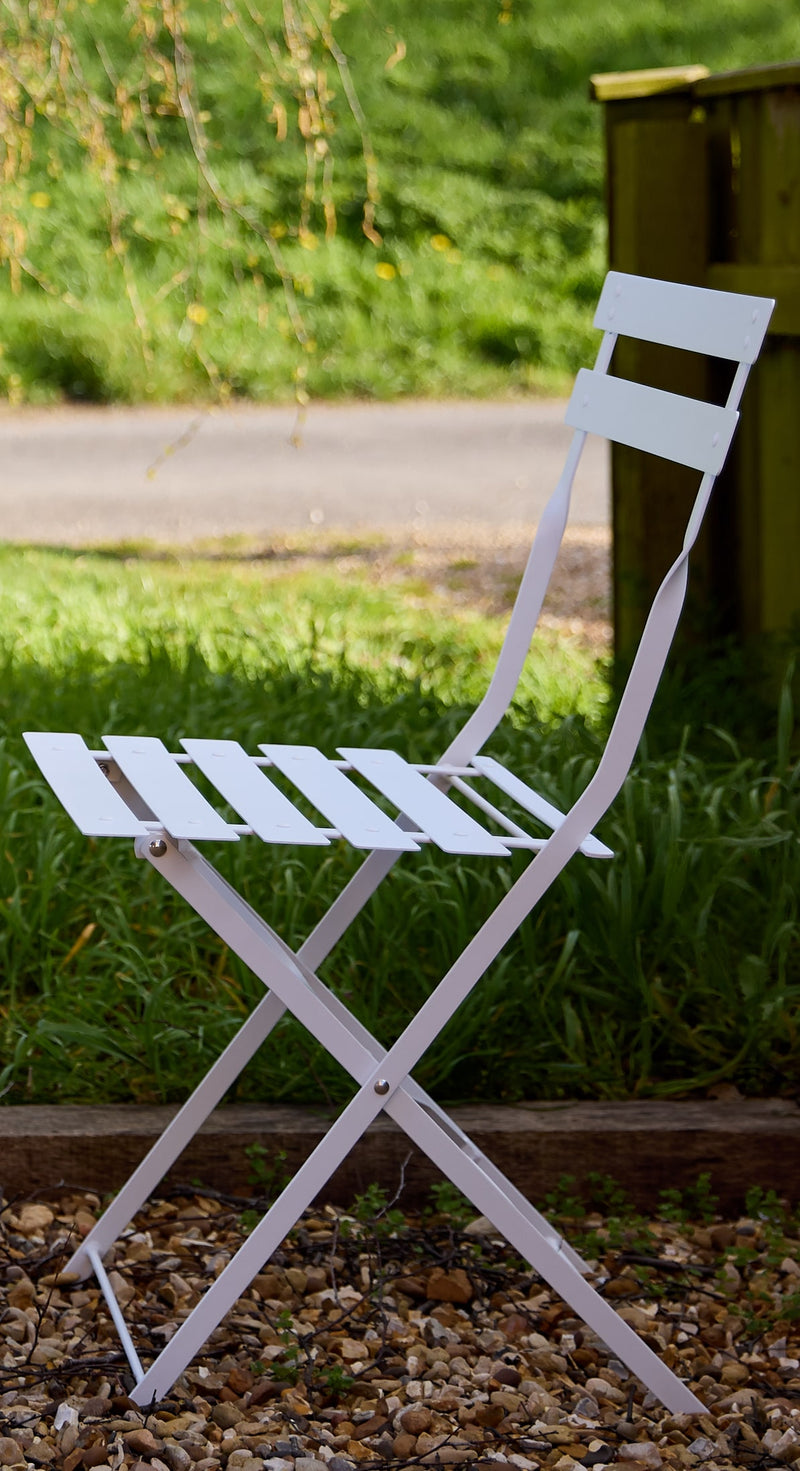 Lucerne Bistro Table & 2 Folding Chairs in Chalk