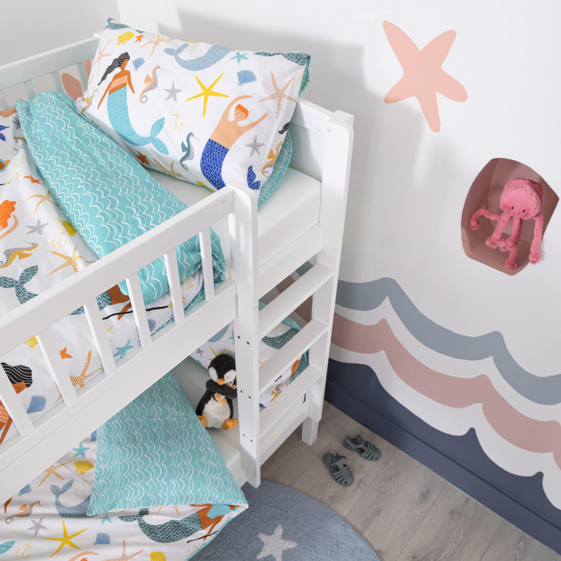 Lottie Bunk Bed With Straight Ladder in Classic White