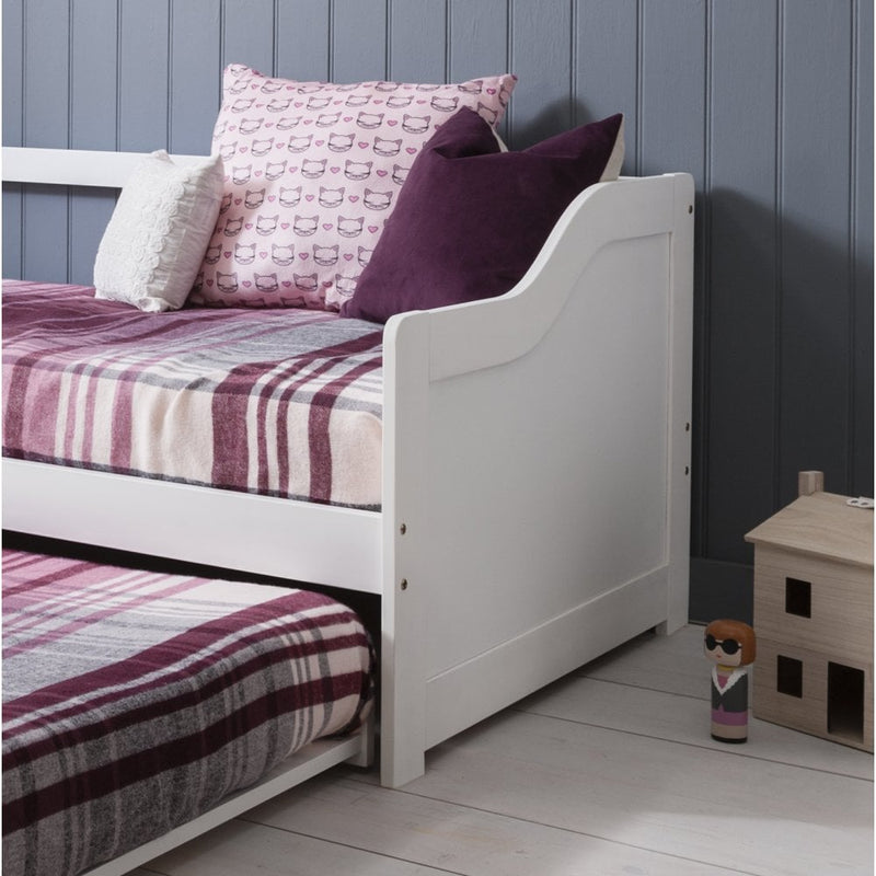 Hove Day Bed with Pullout Trundle in Classic White