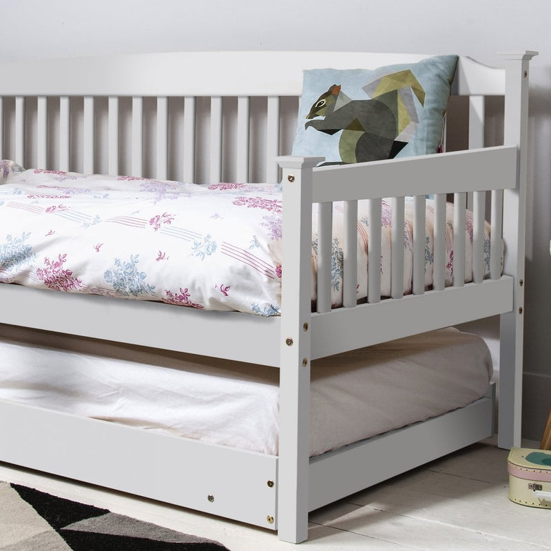 Isabella Day Bed with Pull Out Trundle in Classic White