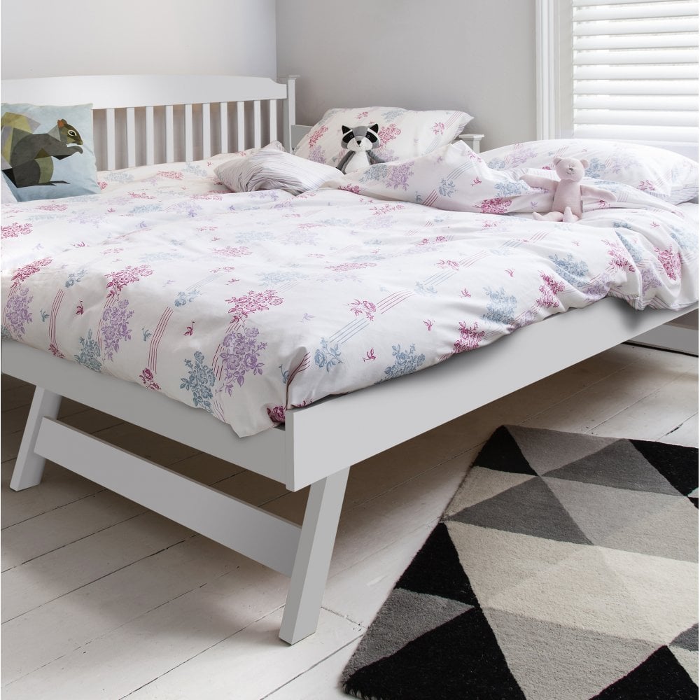 Isabella Day Bed With Pull Out Trundle In White Noa Nani